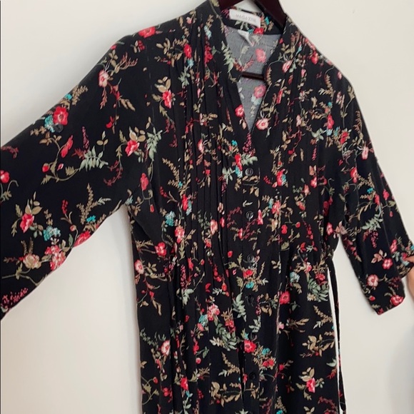 Sleeve Blouse - Picture 1 of 4